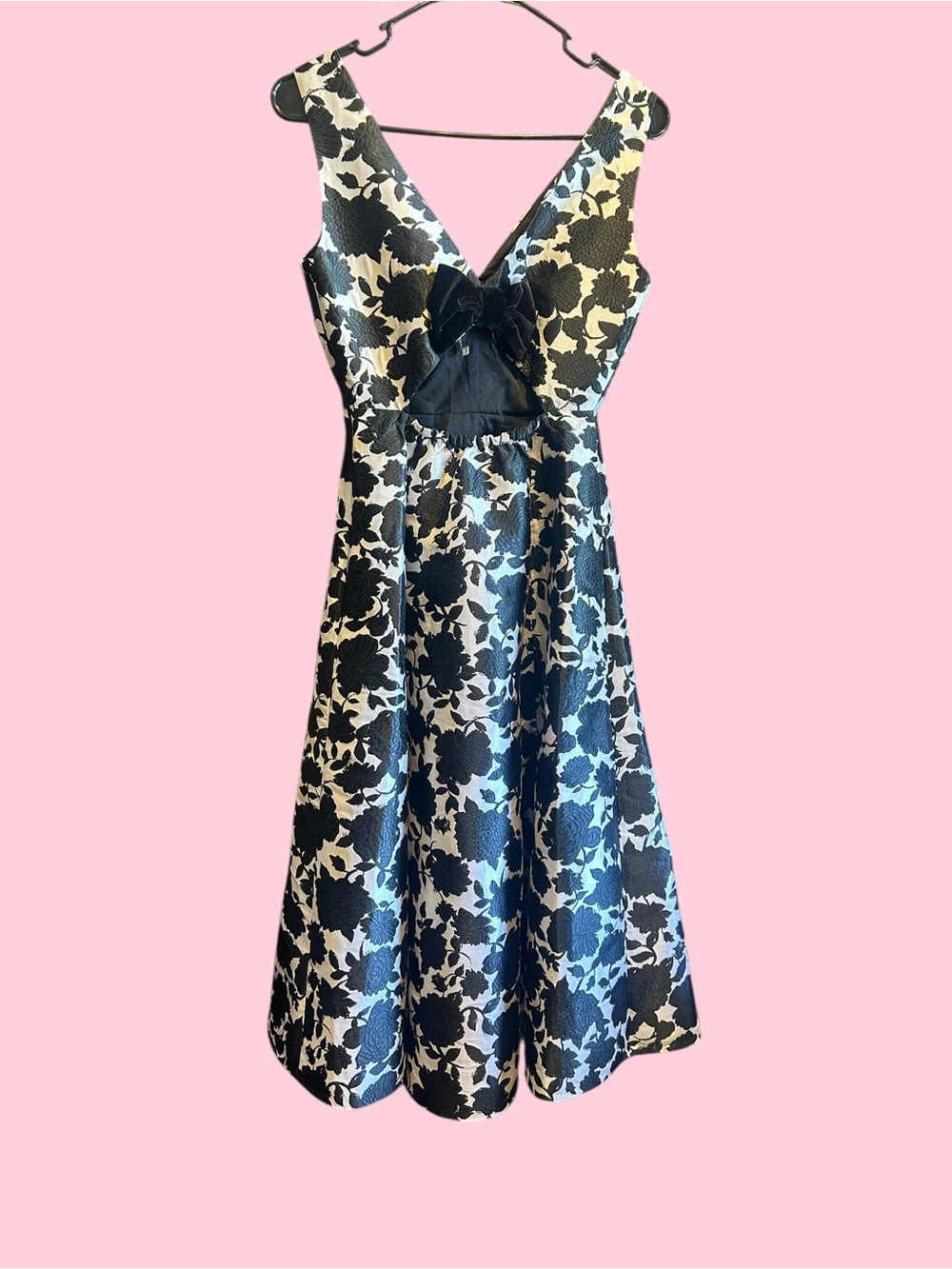 Kate Spade Black and White Floral V-Neck A-Line Dress - Picture 2 of 3